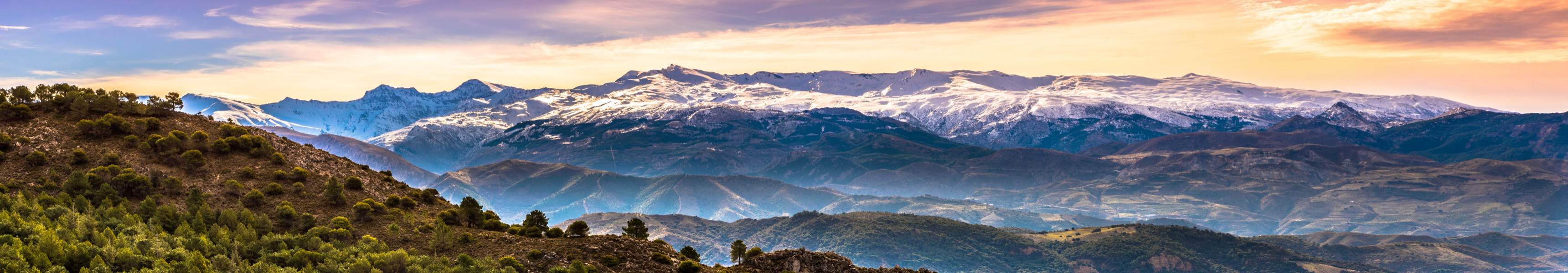 Sierra Nevada Hochgebirge in der Nähe der Stadt Grenada in Andalusien